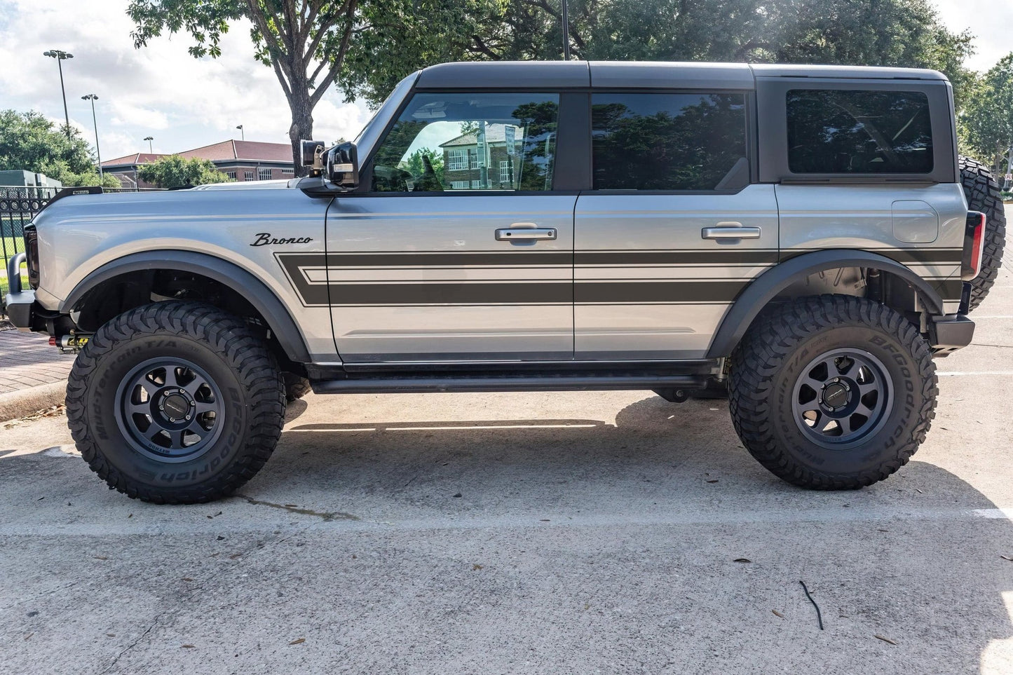 Stripes Graphic Decal for Ford Bronco. 7029 - Speedlogix