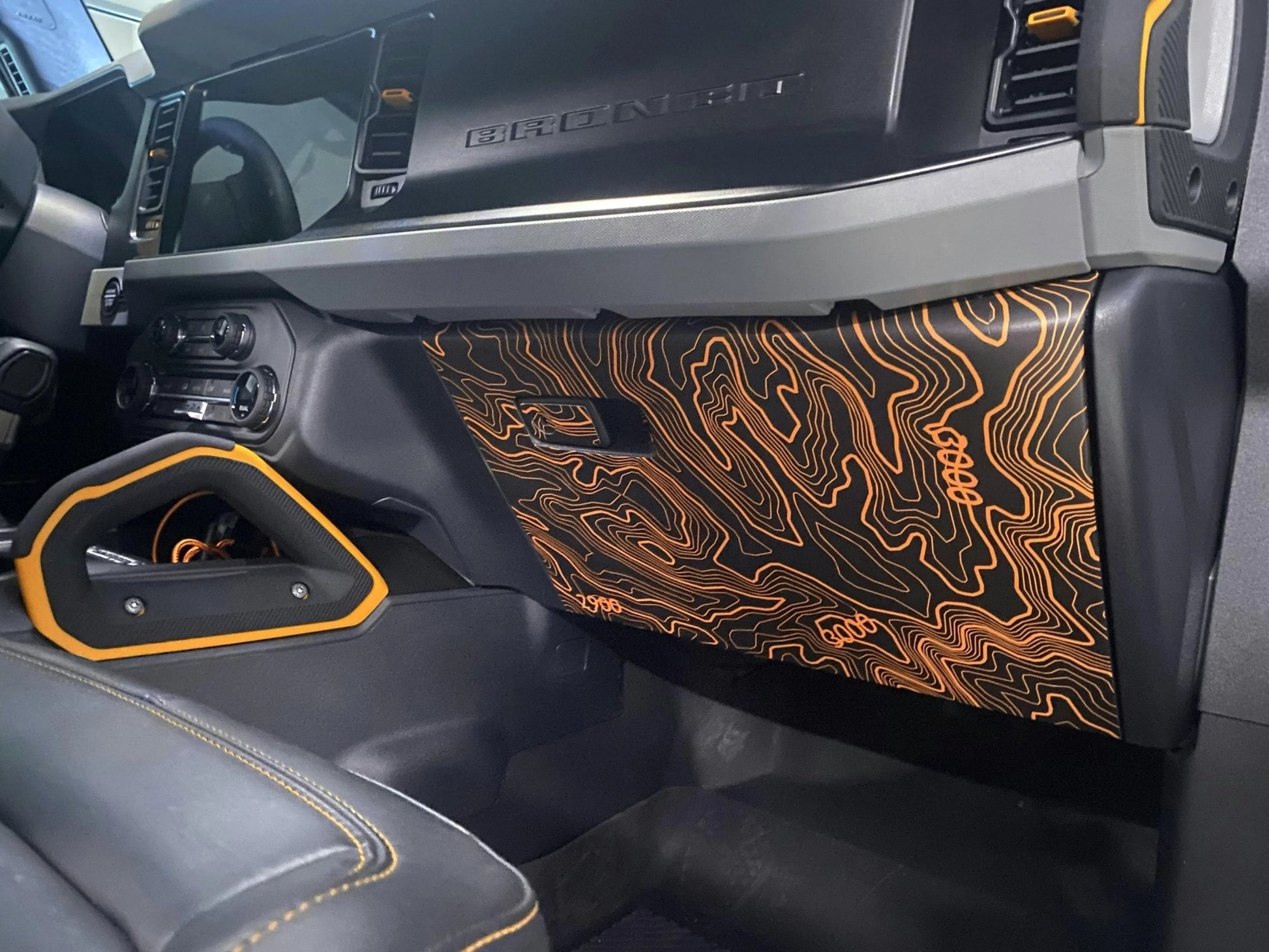 Topo Glovebox Overlay Kit (Printed Series) - 2021+ Bronco - Speedlogix