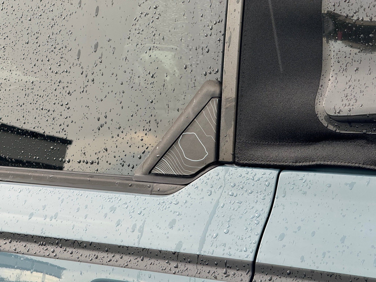 Topo Rear Window Triangle Overlay (Printed Series) - 2021+ Bronco 4 Door - Speedlogix