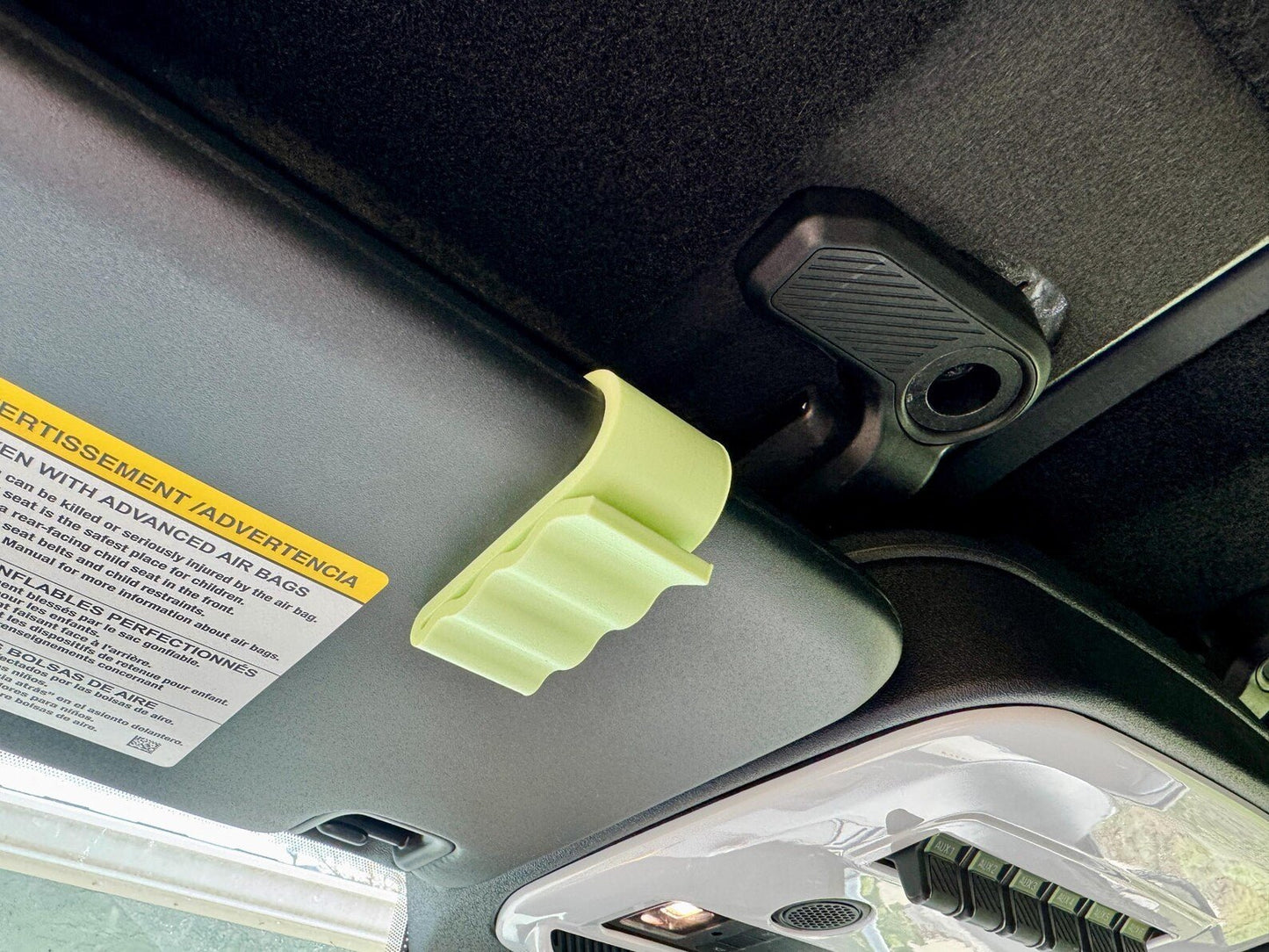 Visor Clip Sunglasses Holder, Universal Fit - Speedlogix