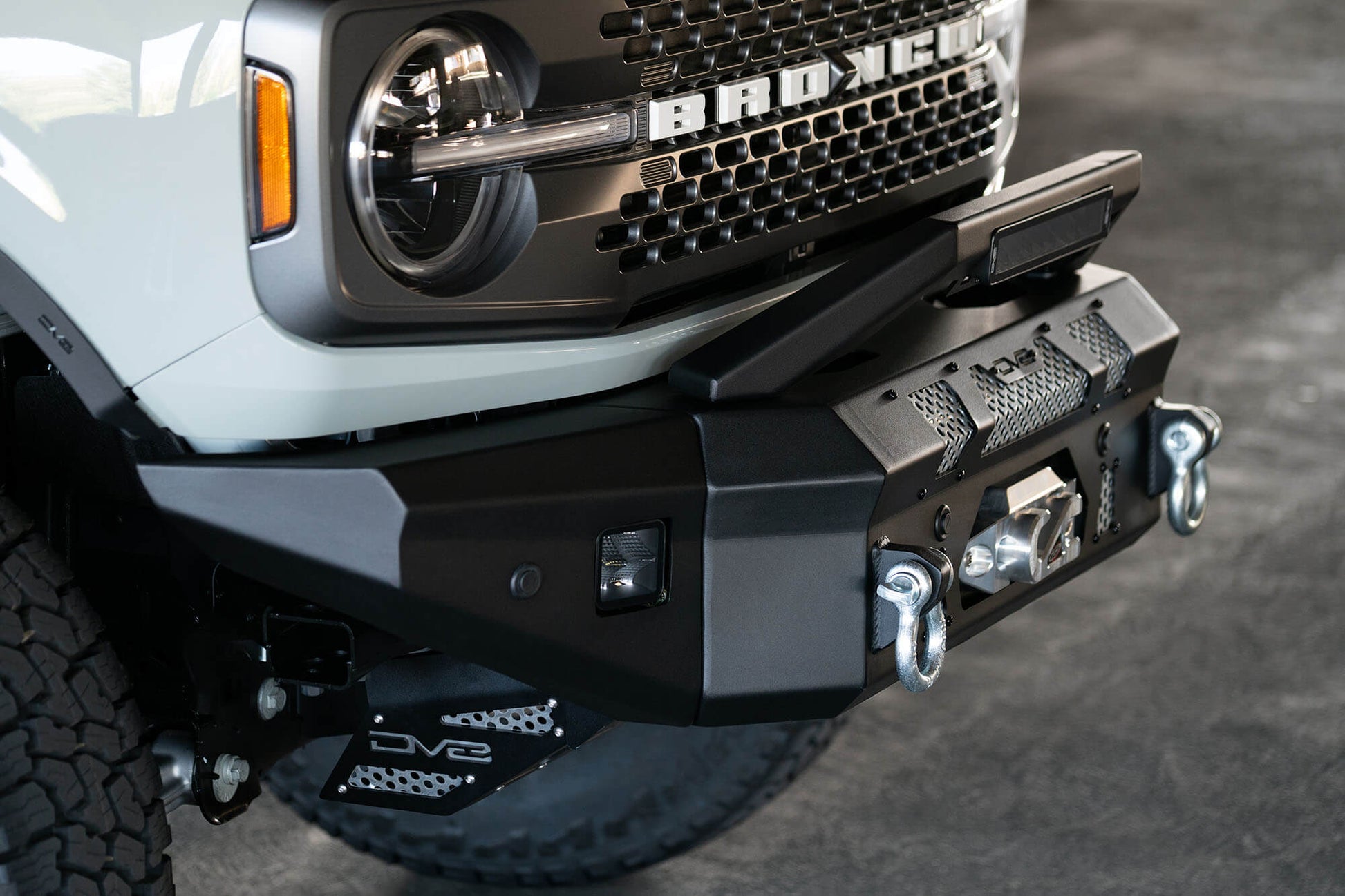 DV8 Offroad MTO Series Winch Front Bumper 2021 - 2023 Bronco - Speedlogix