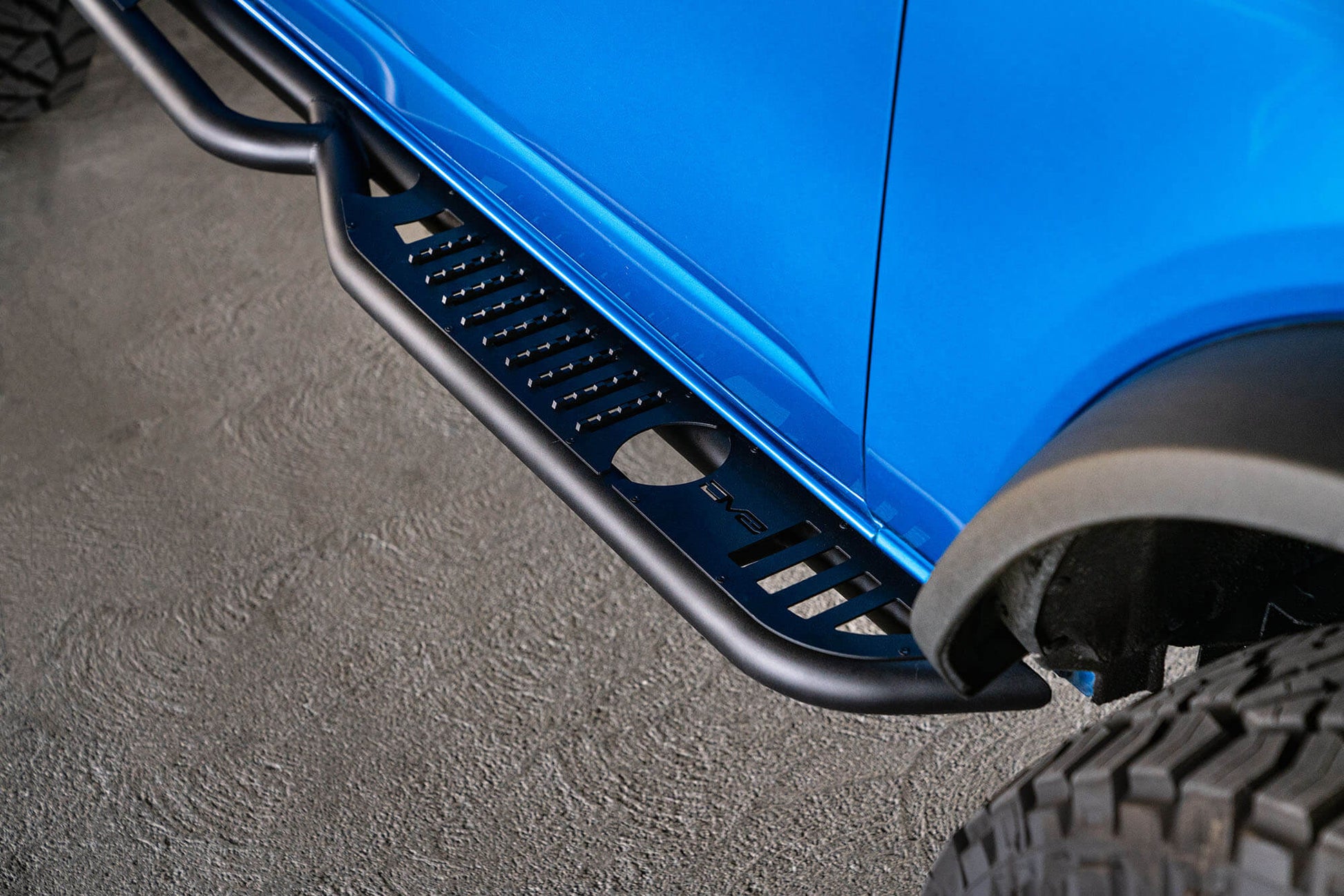 DV8 Offroad OE Plus Series Side Steps 2021 - 2023 Bronco - Speedlogix