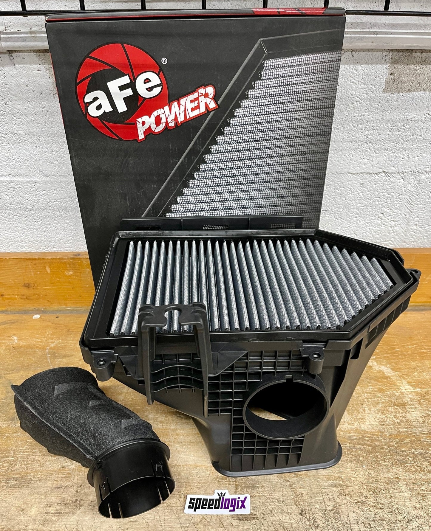 Hellcat Airbox Kit w/ Inlet Tube, Filter 2015 - 2023 Challenger - Speedlogix