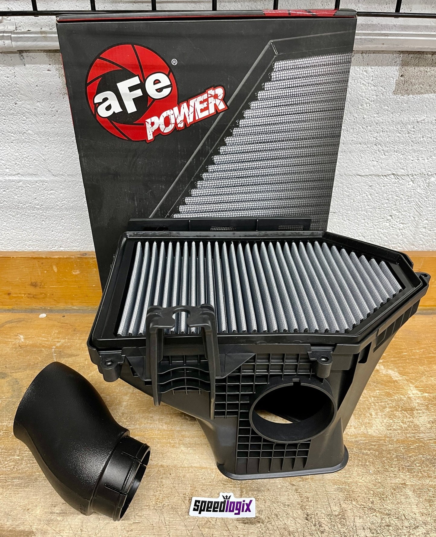 Hellcat Airbox Kit w/ Inlet Tube, Filter 2015 - 2023 Challenger - Speedlogix