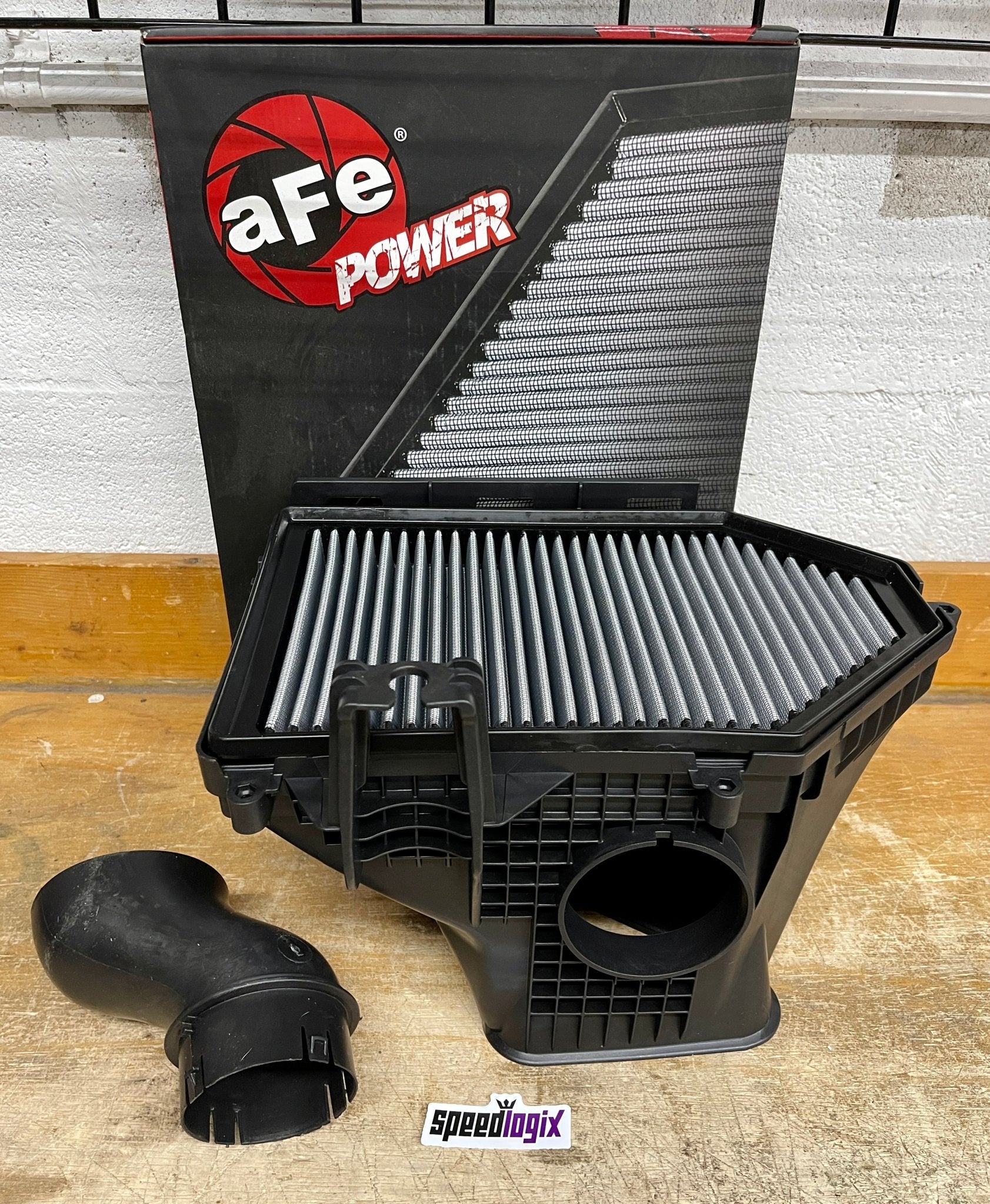 Hellcat Airbox Kit w/ Inlet Tube, Filter 2015 - 2023 Challenger - Speedlogix