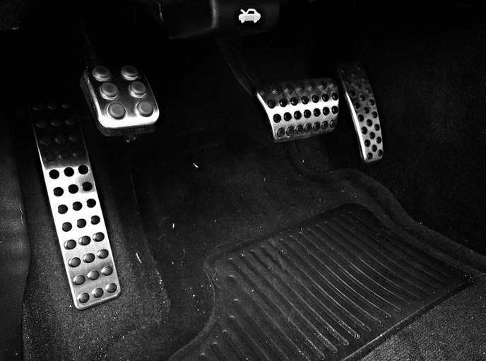 dead pedal cover Speedlogix Footrest / Dead Pedal 2008-2023 Challenger