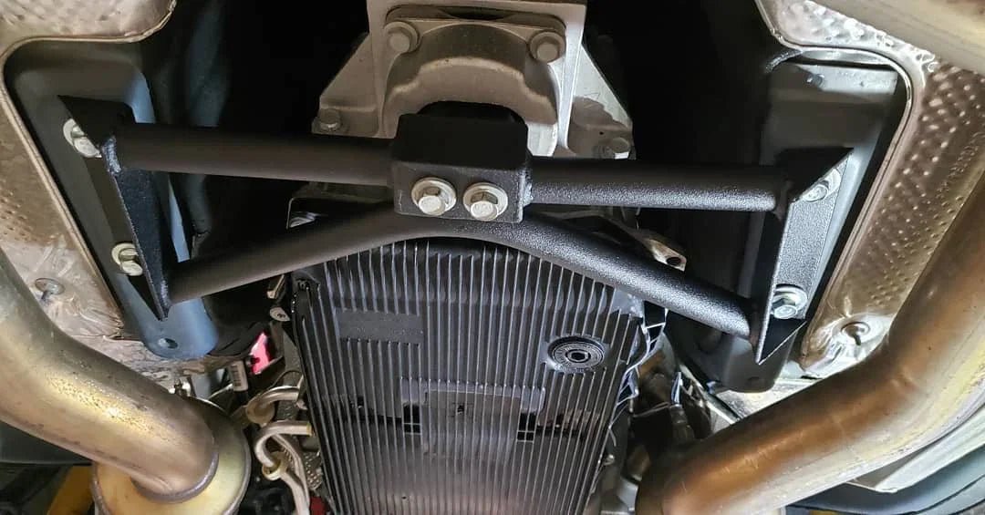 Speedlogix Transmission Cross - Member 2015 - 2023 Challenger/Charger (Auto; non - Hellcat) - Speedlogix